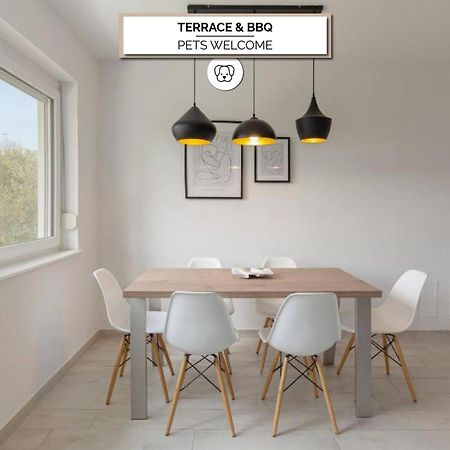 Bright Apartment Копер Екстериор снимка