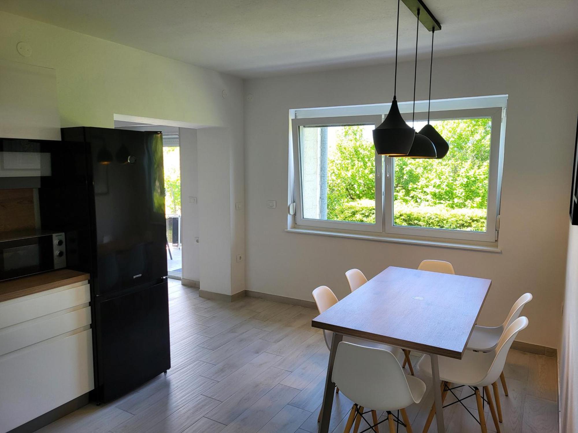 Bright Apartment Копер Екстериор снимка